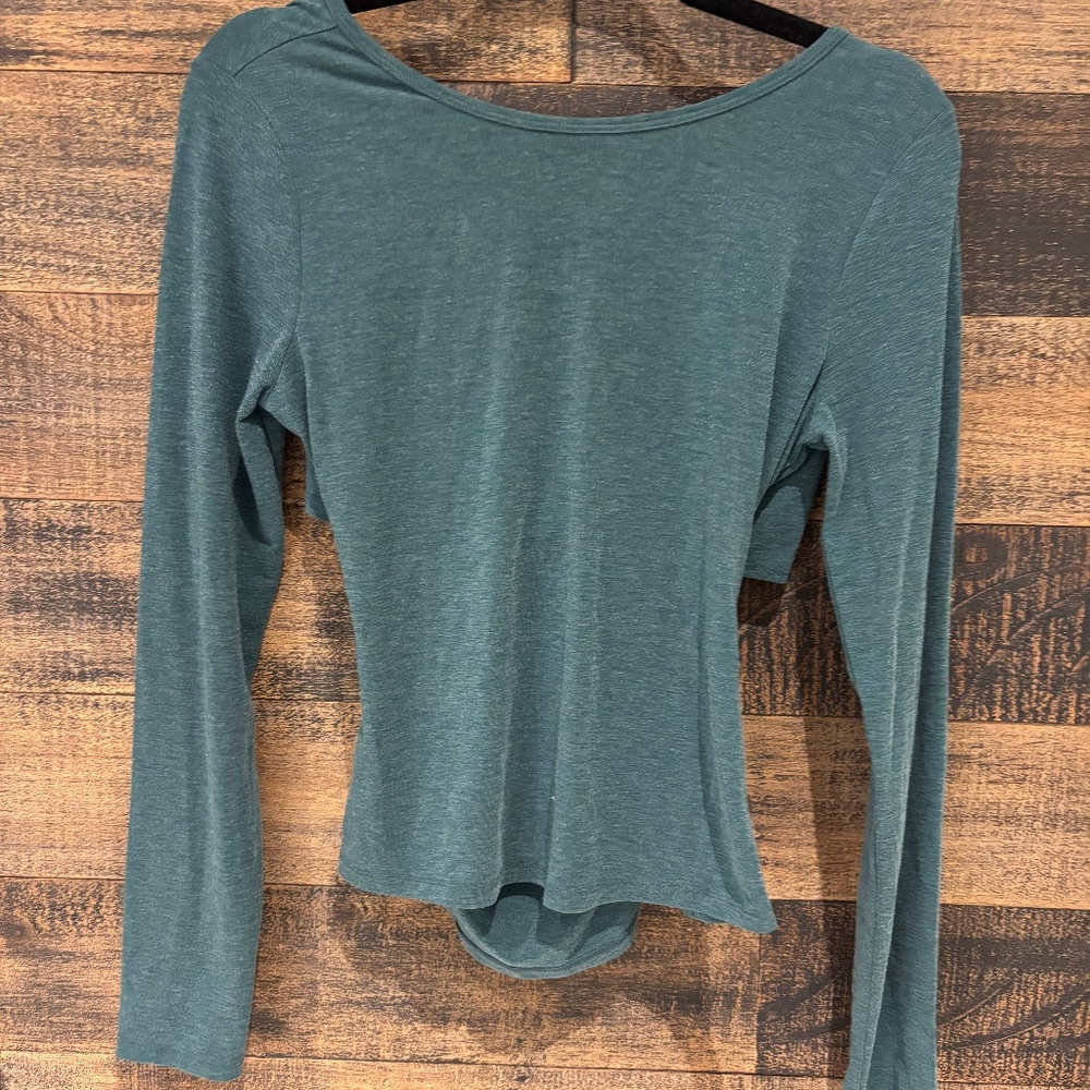 Gap Fit Small GreenTwist Back Top